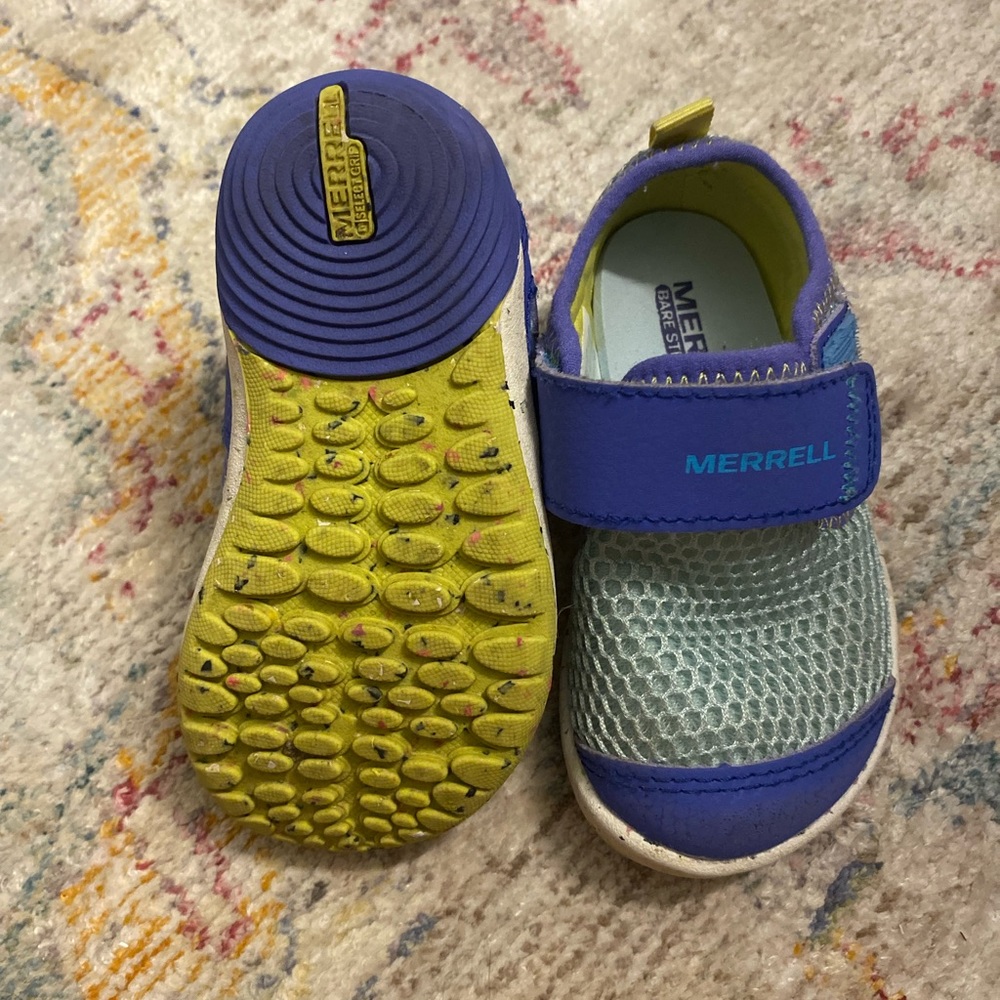 Toddler size 5 Merrell sneakers. Velcro close. Wide shoe.